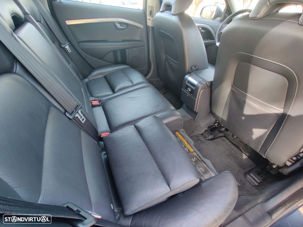 Volvo V70 2.0 D3 Momentum Start/Stop - 18