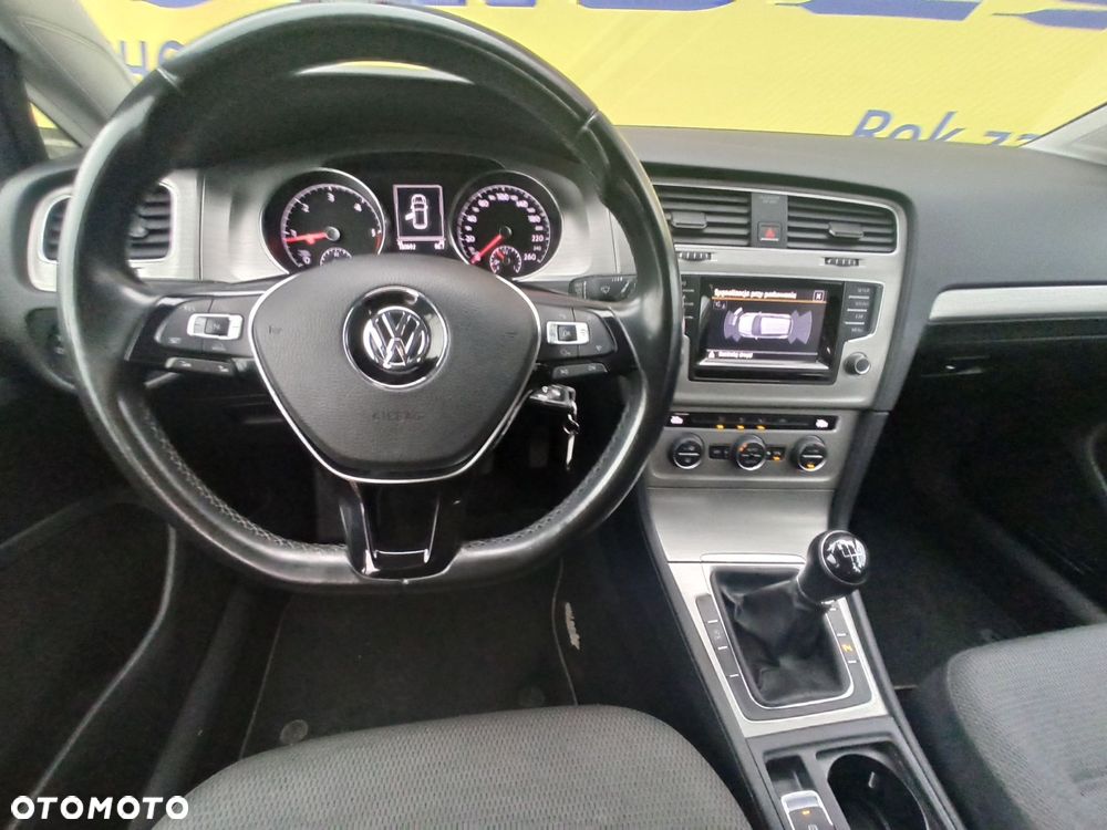 Volkswagen Golf - 15