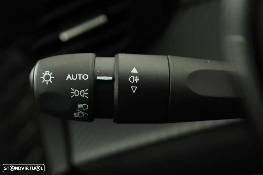 Peugeot 208 1.2 PureTech Style - 17