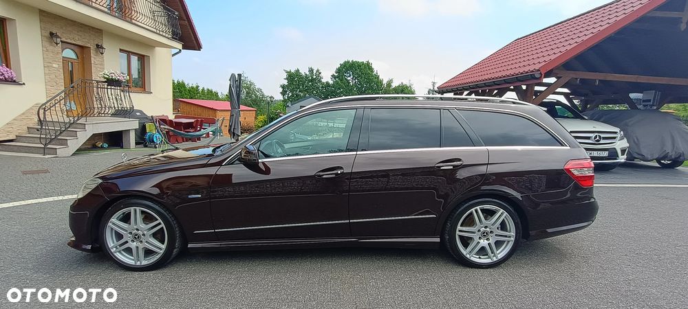 Mercedes-Benz Klasa E 300 CDI DPF BlueEFFICIENCY 7G-TRONIC Avantgarde - 9