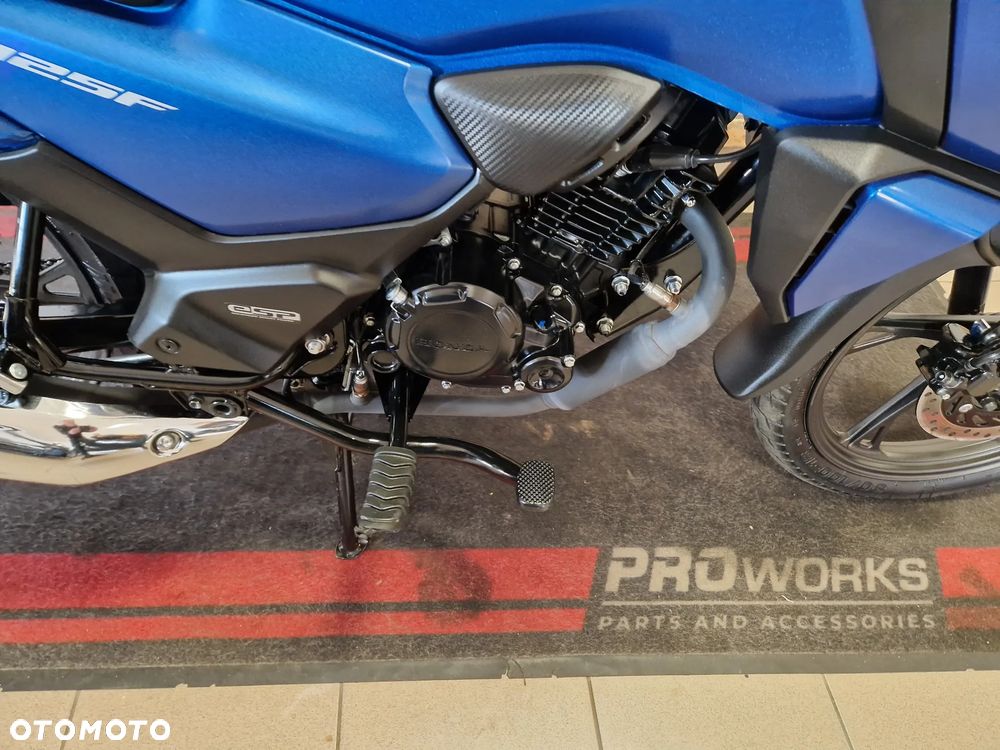 Honda CBF - 27