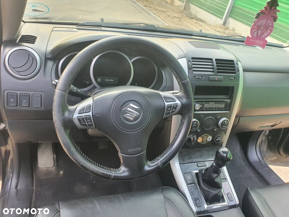 Suzuki Grand Vitara 1.9 DDiS Comfort DPF - 7