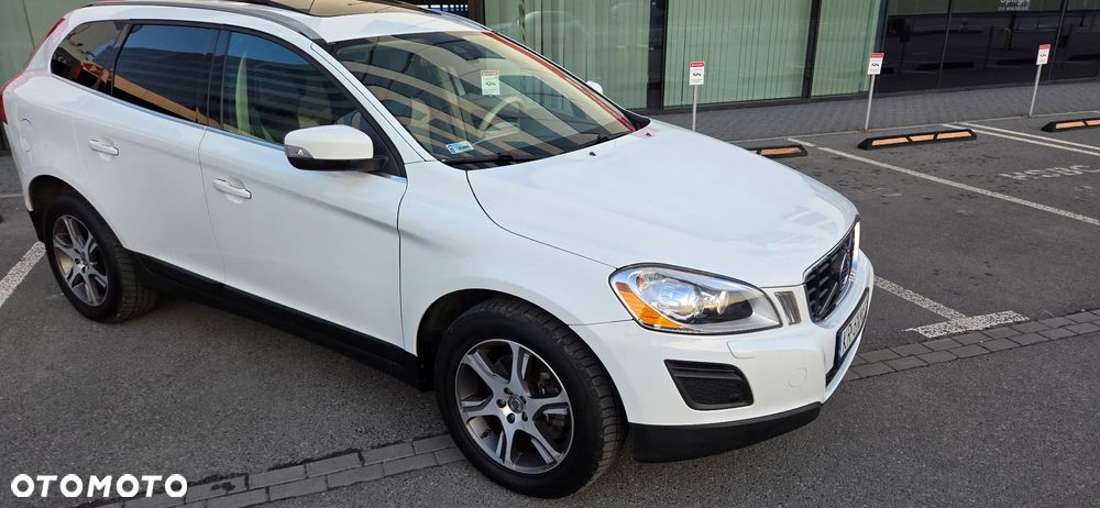 Volvo XC 60 D3 AWD Summum - 4