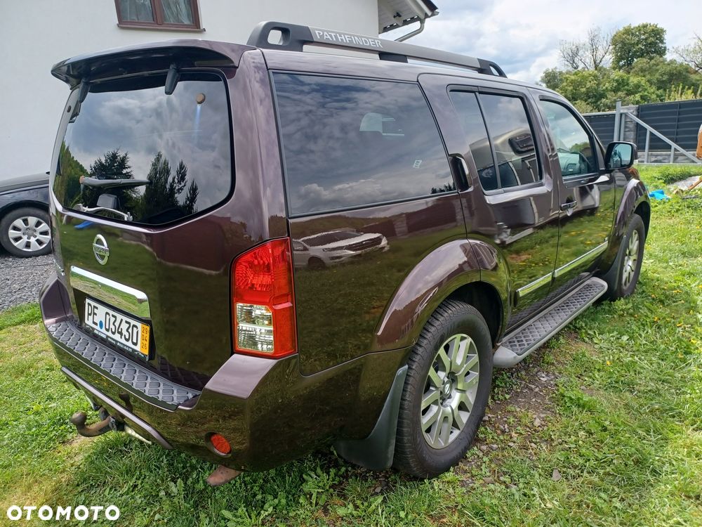 Nissan Pathfinder - 4