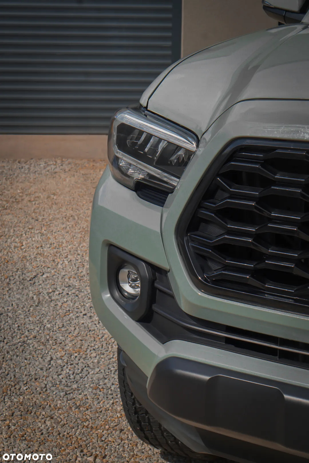 Toyota Tacoma - 6