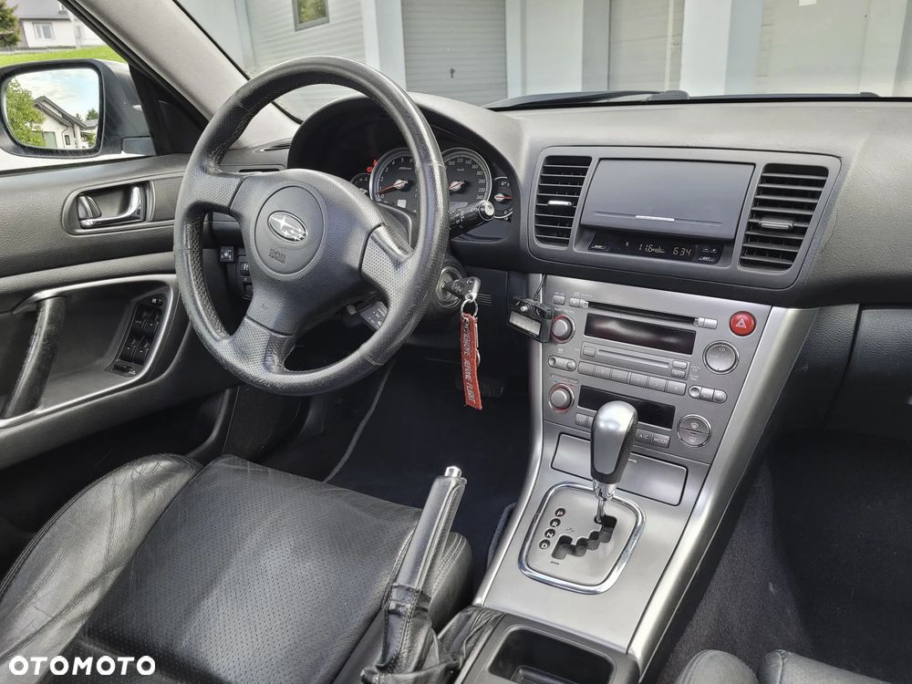 Subaru Legacy SW 2.5i AT - 16