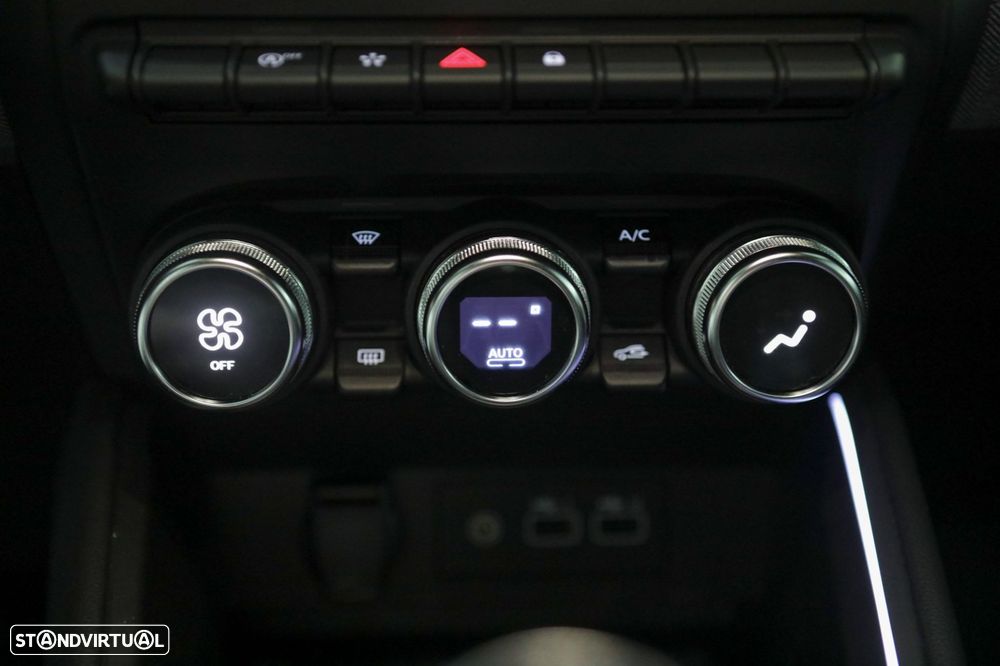 Renault Clio 1.0 TCe Techno - 27