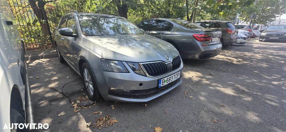 Skoda Octavia 1.6 TDI DSG Ambition - 2