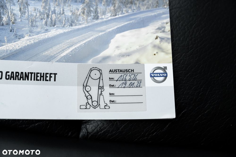 Volvo XC 70 D5 AWD Momentum - 36