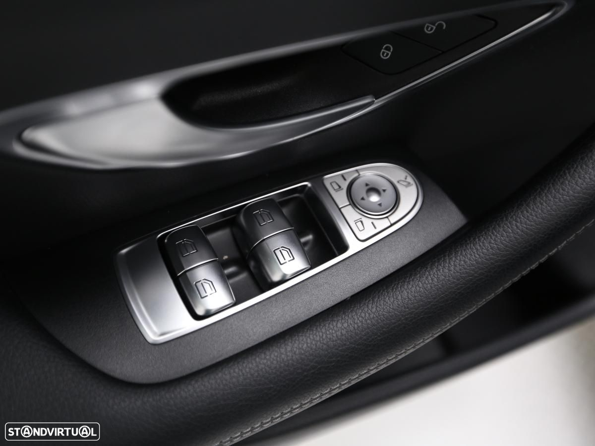 Mercedes-Benz E 220 d AMG Line - 17