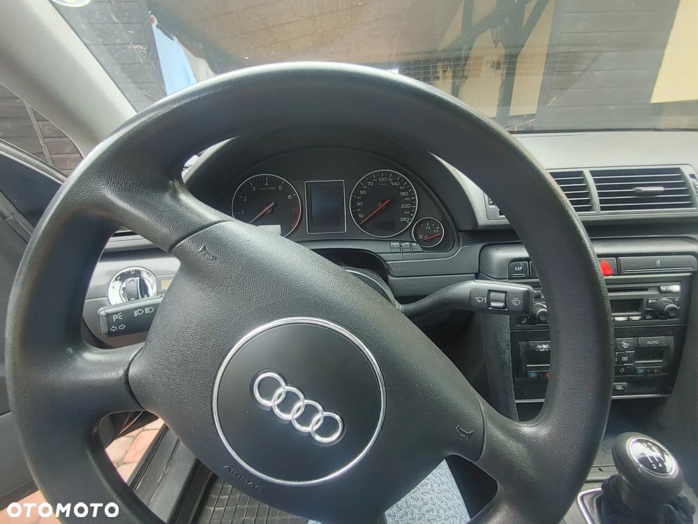 Audi A4 Avant - 13