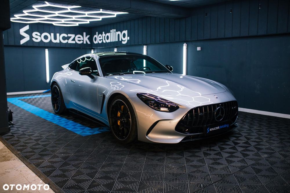 Mercedes-Benz AMG GT - 1