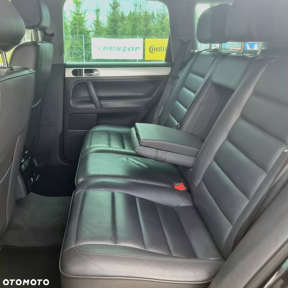 Volkswagen Touareg 3.2 V6 Automatik Individual - 26