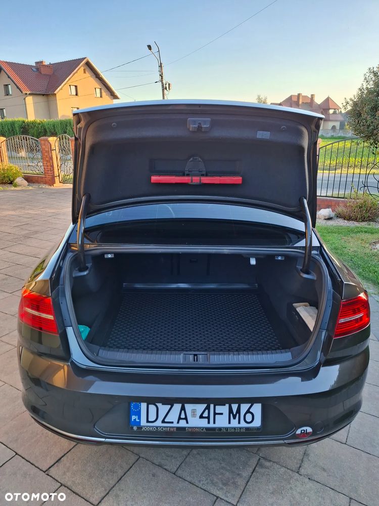 Volkswagen Passat 2.0 TDI SCR Highline DSG - 5