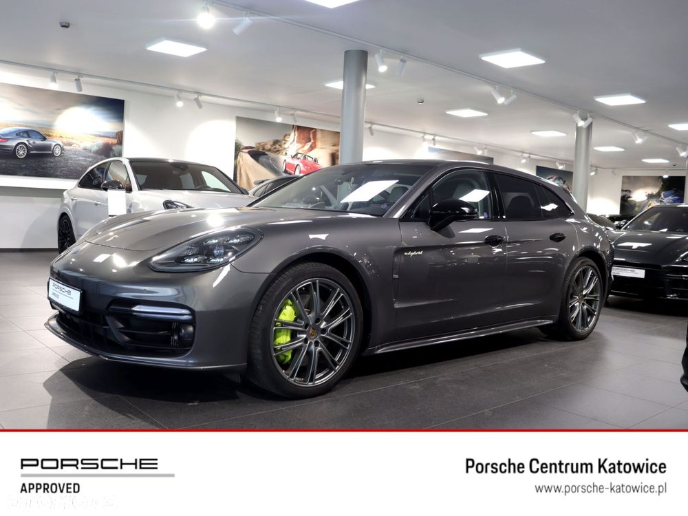 Porsche Panamera 4 E-Hybrid - 1
