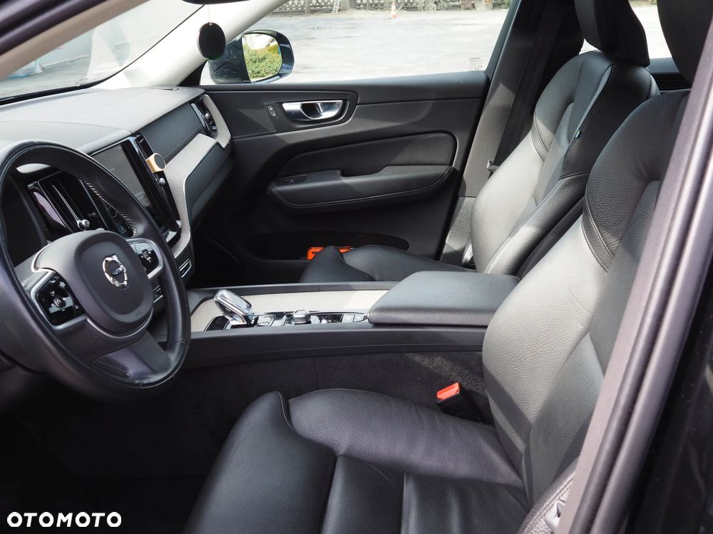 Volvo XC 60 D5 SCR AWD Inscription - 11