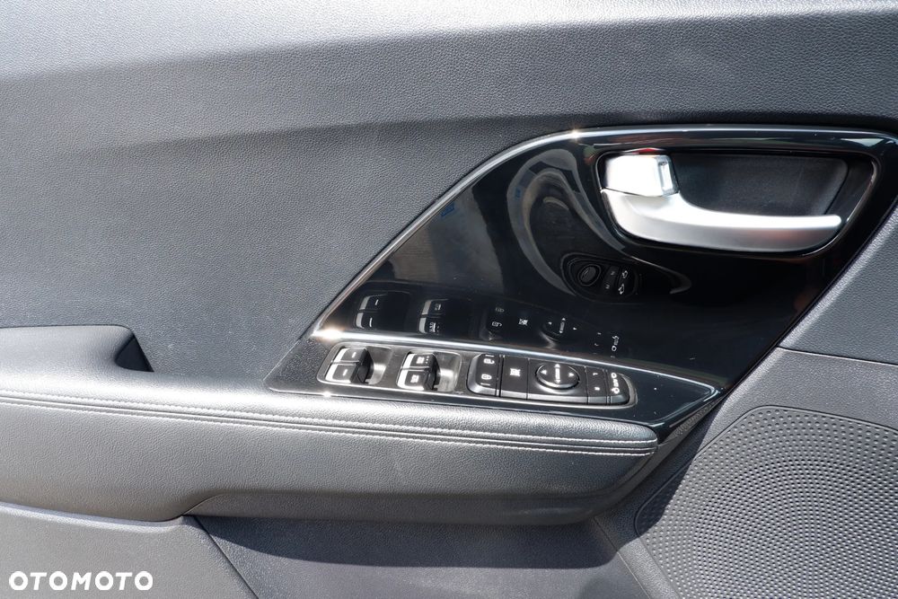 Kia Niro 1.6 GDI Hybrid L Business Line - 23