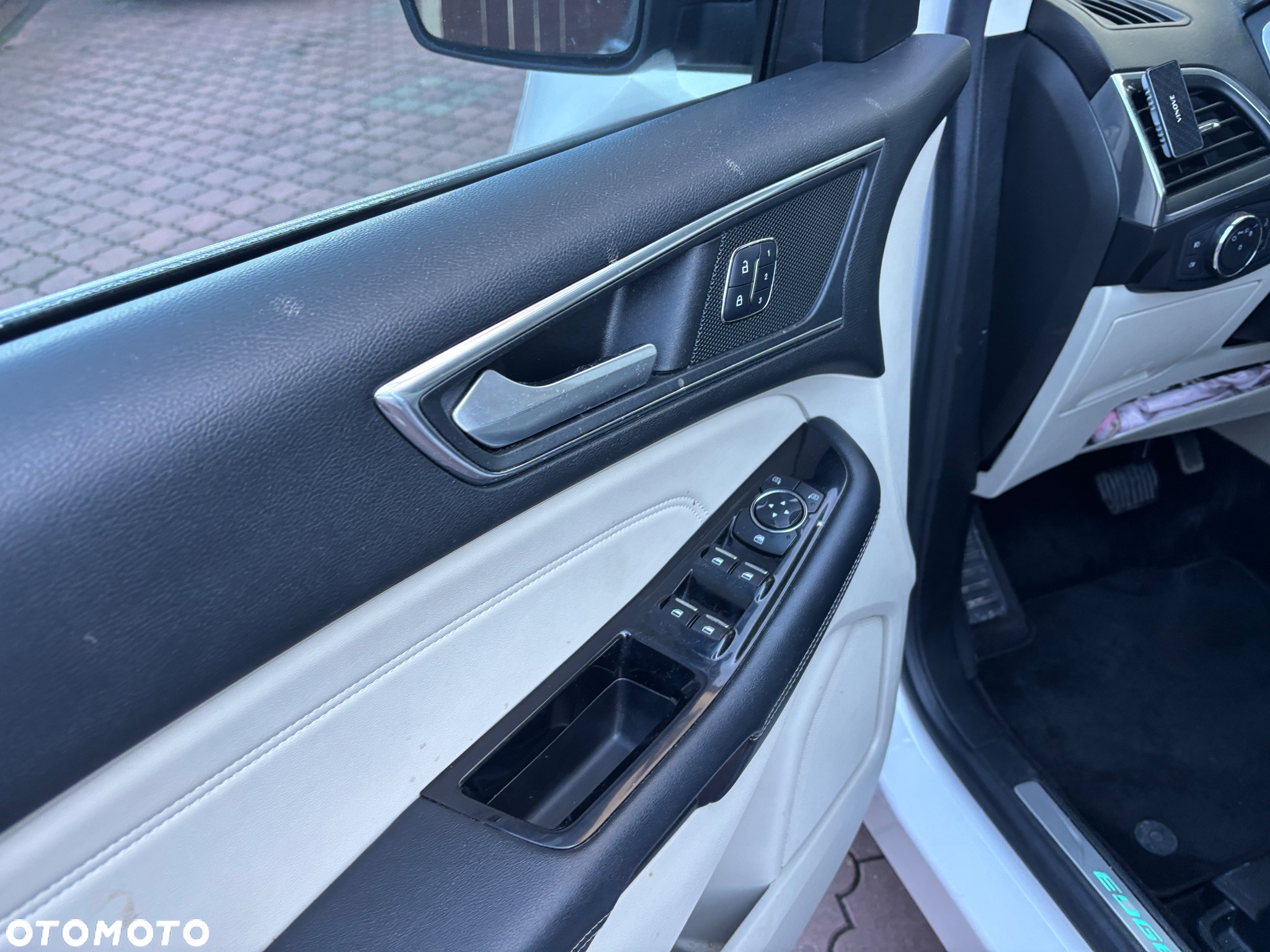 Ford Edge - 9