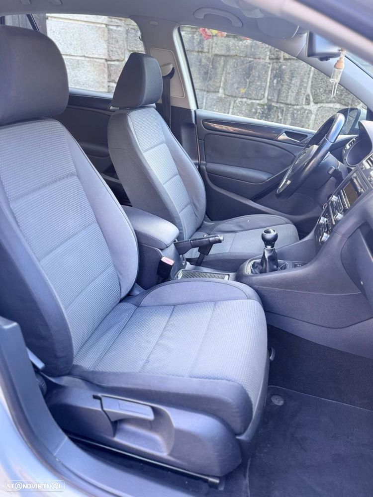 VW Golf 2.0 TDi Confortline - 8