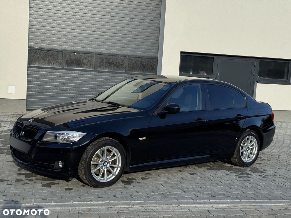 BMW Seria 3 320i - 4