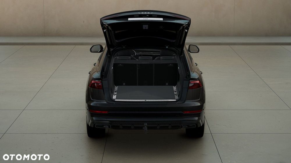 Audi Q8 - 8