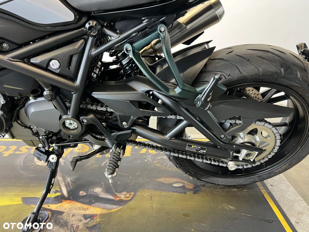 Benelli 752 S - 15