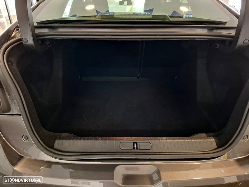 Citroën C4 X 1.2 PureTech Plus EAT8 - 6