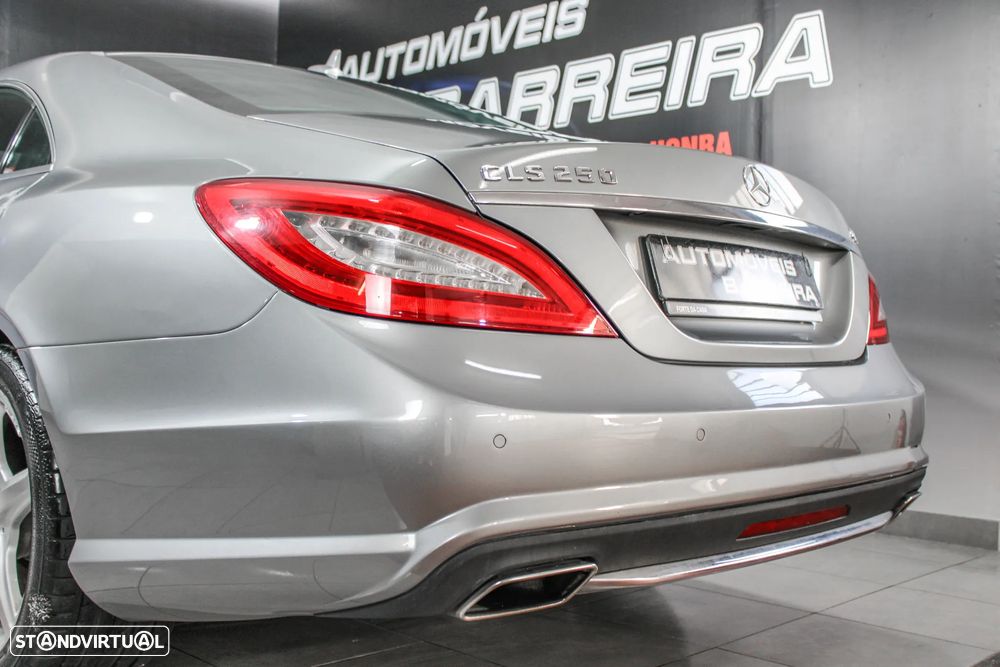 Mercedes-Benz CLS 250 CDI DPF BlueEFFICIENCY 7G-TRONIC - 22