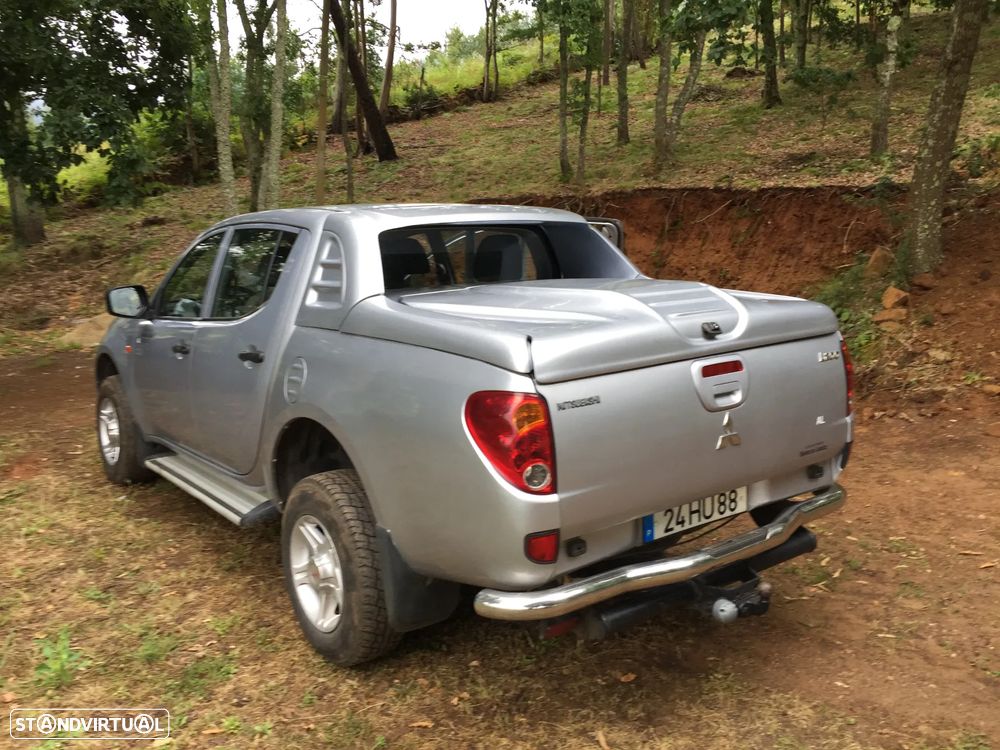 Mitsubishi L200 2.5 DI-D CD Invite+ AC/ABS 4WD - 8