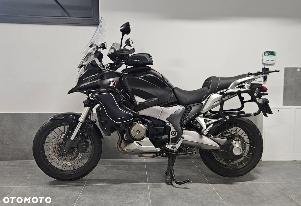 Honda VFR - 2