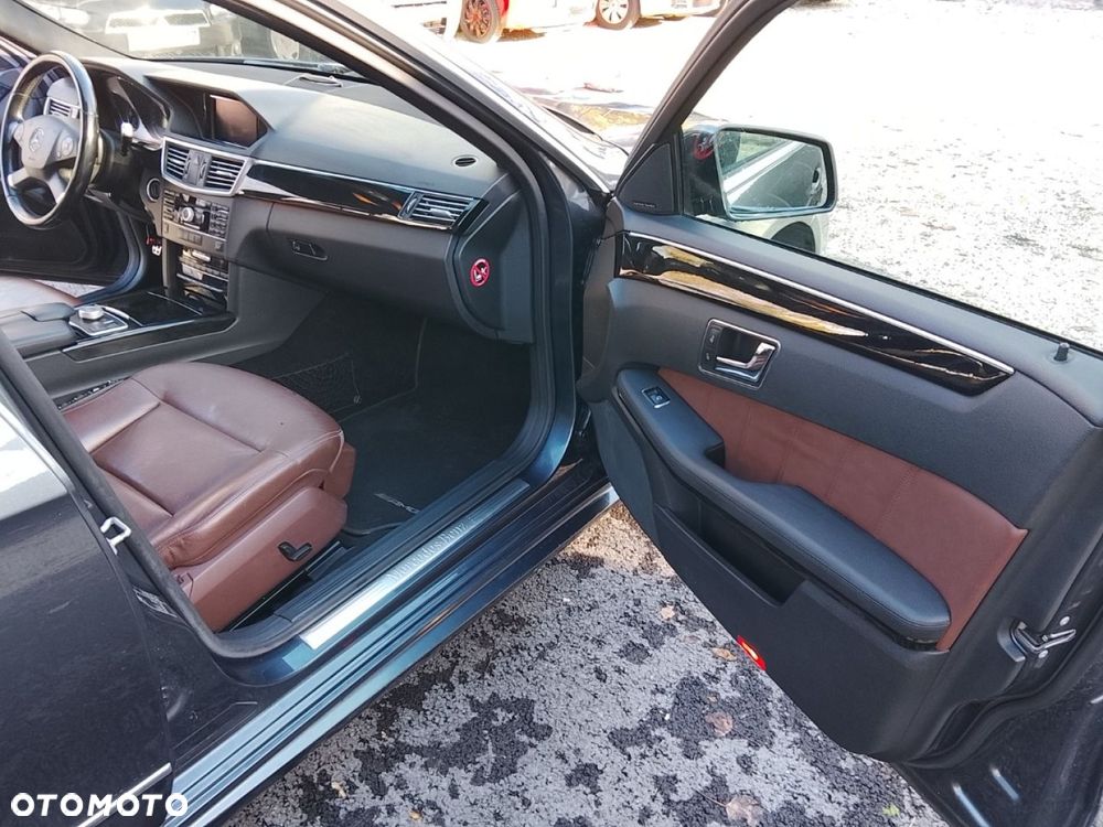 Mercedes-Benz Klasa E - 15