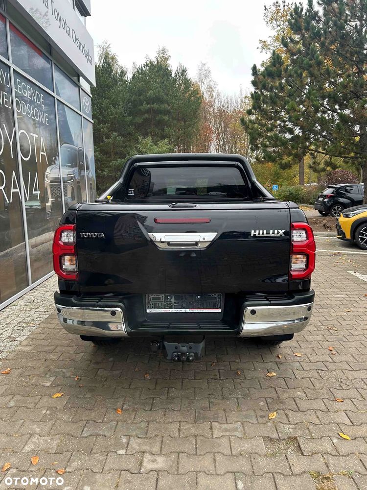 Toyota Hilux - 3