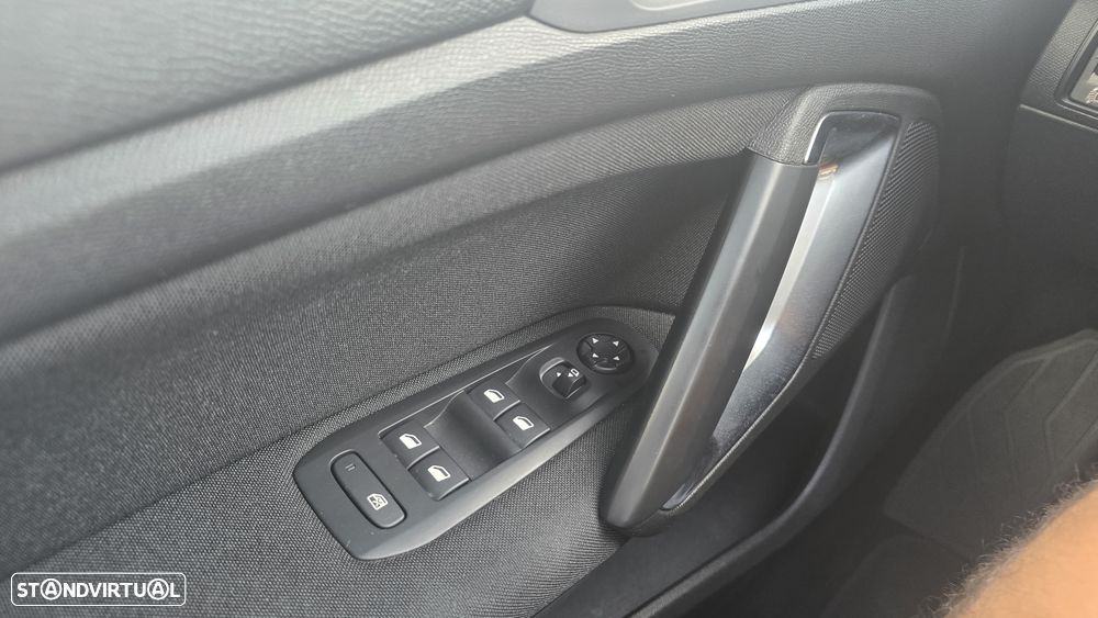 Peugeot 308 1.5 BlueHDi Style - 24