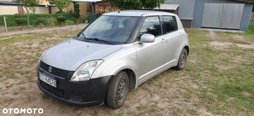 Suzuki Swift - 1