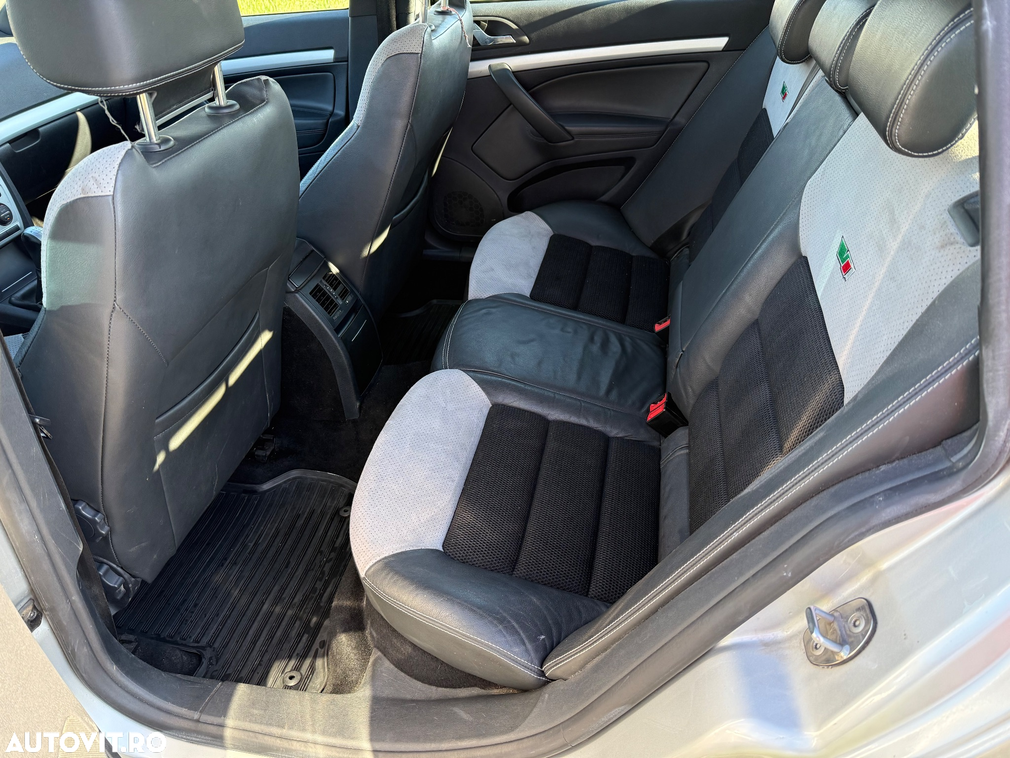 Skoda Octavia Combi 2.0 TDI DPF RS - 5