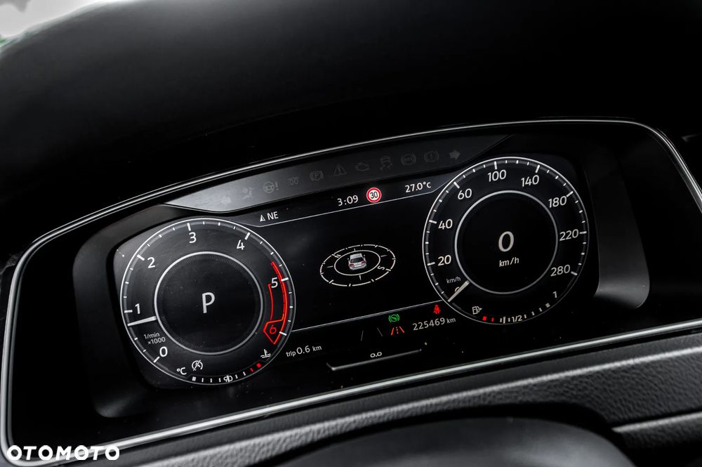 Volkswagen Golf GTD 2.0 TDI SCR DSG - 36