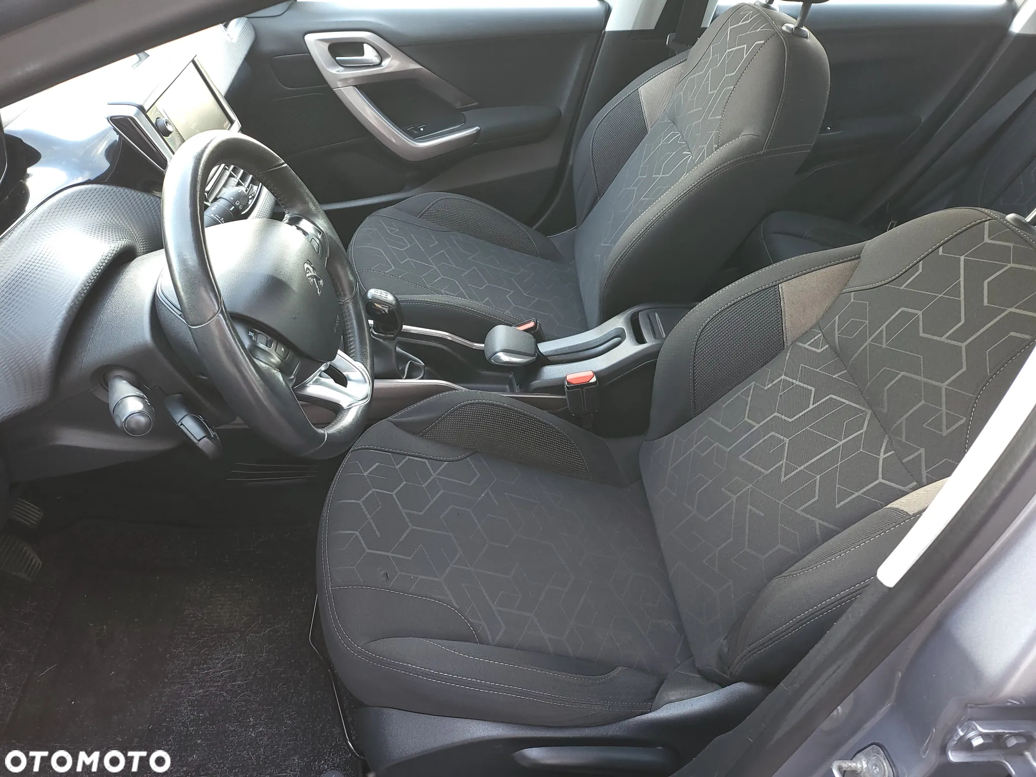 Peugeot 2008 PureTech 82 Style - 12