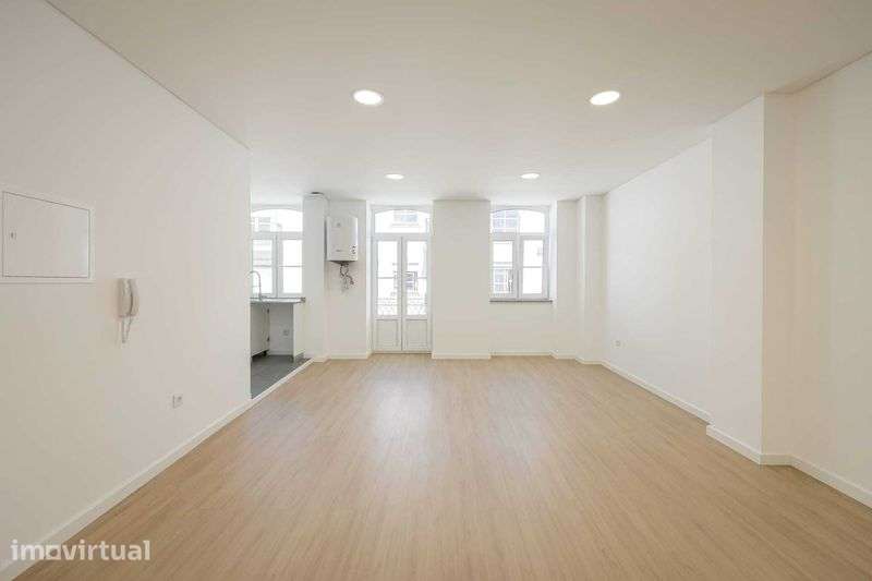 Apartamento T2 + T1 que podem funcionar como duplex ou em separado - Grande imagem: 2/7