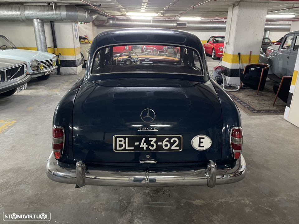 Mercedes-Benz 180 - 3