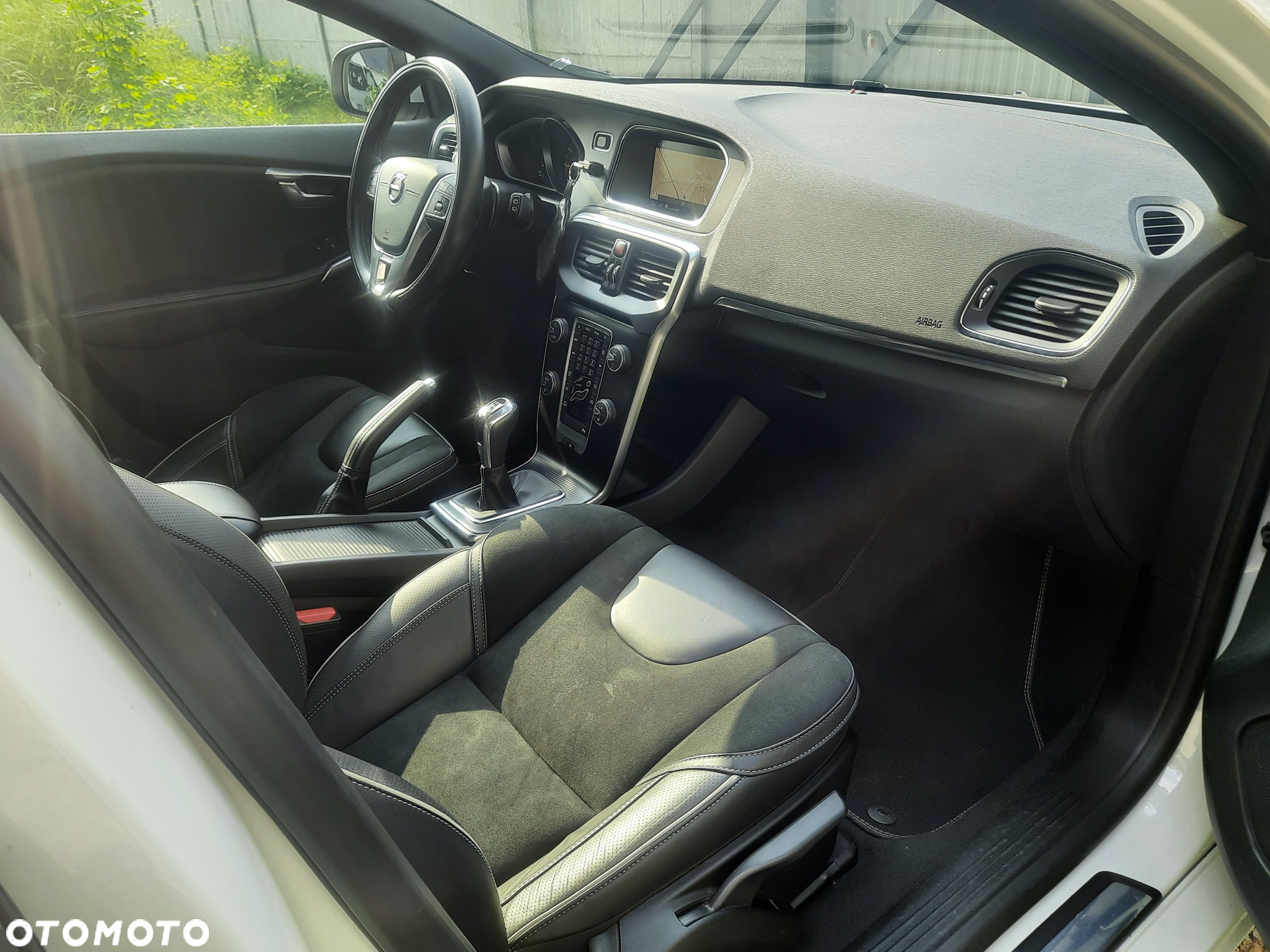 Volvo V40 T3 Drive-E R-Design Momentum - 18
