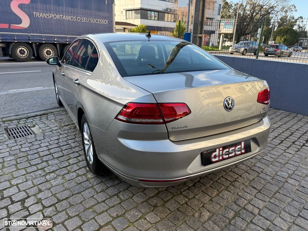 VW Passat 1.6 TDI Highline - 8