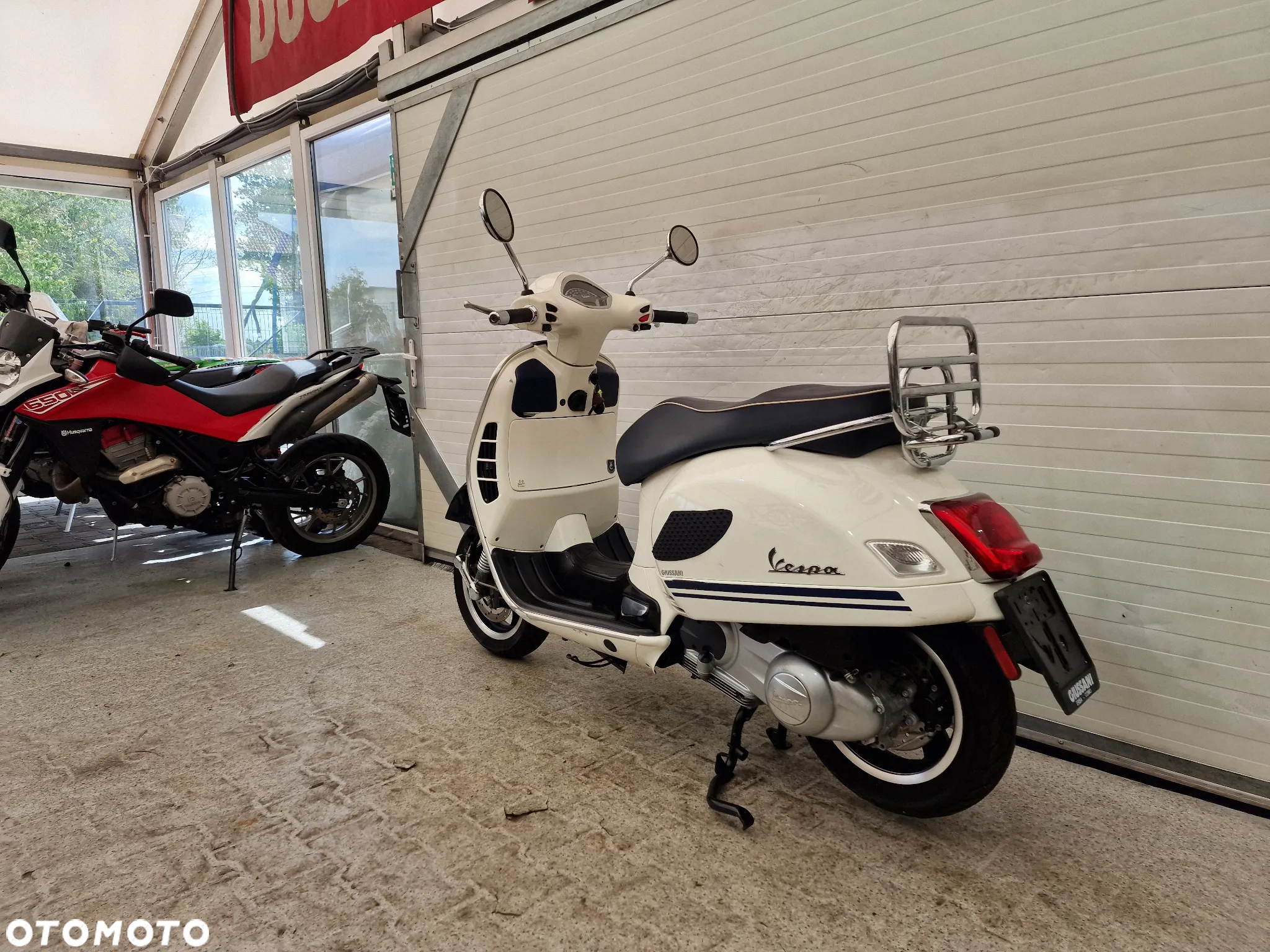 Piaggio Vespa - 3