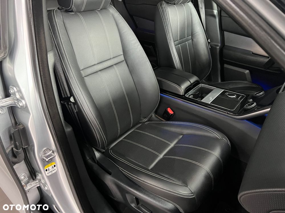 Land Rover Range Rover Velar 2.0d R-Dynamic - 37