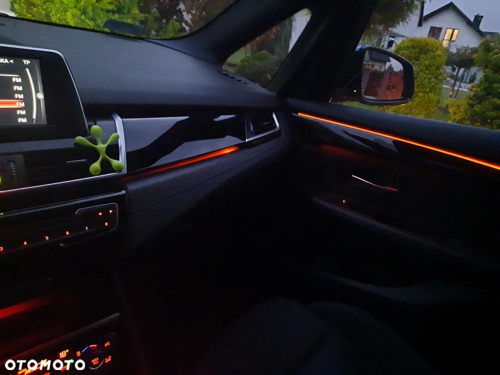 BMW Seria 2 218d M Sport - 34