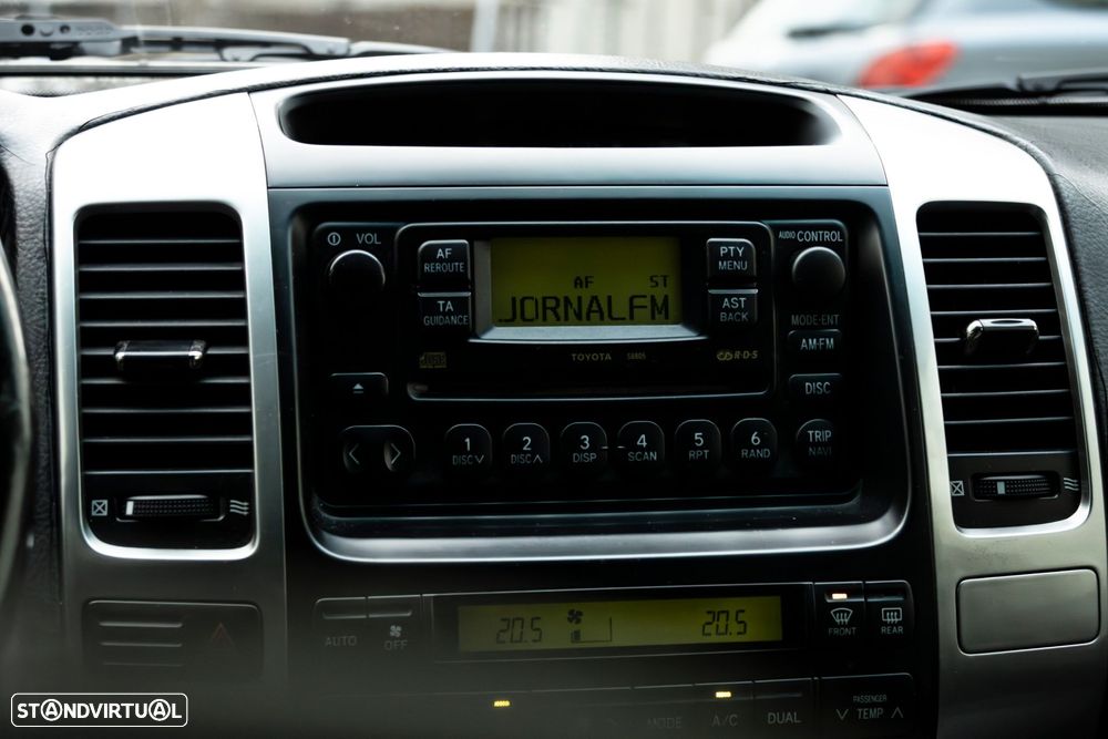 Toyota Land Cruiser 3.0 D-4D Pack A. - 16