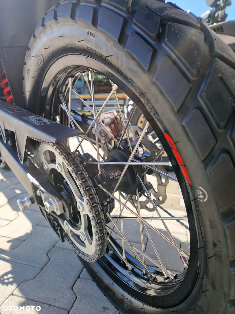 QJMOTOR SRT 125DX - 13