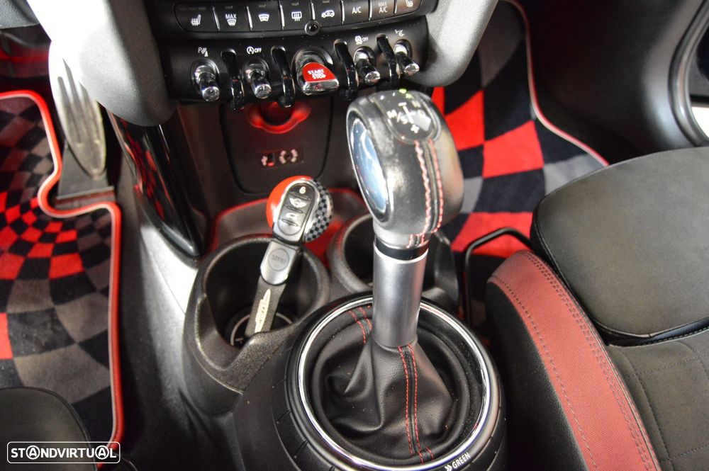 MINI 3 Portas John Cooper Works Auto Desportiva - 39