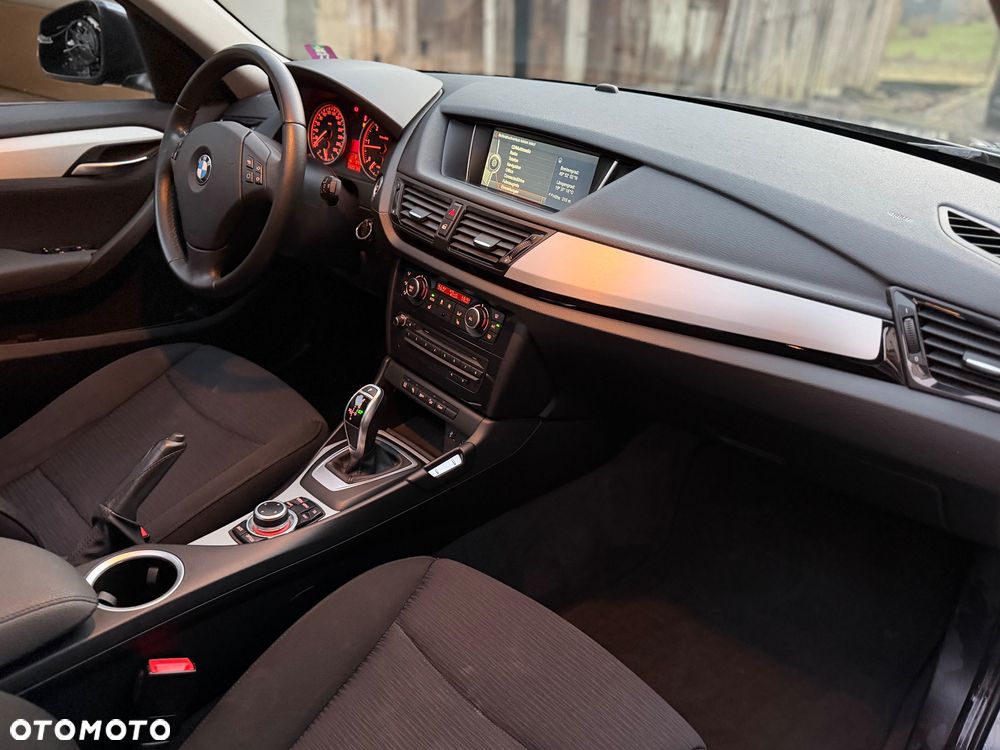 BMW X1 xDrive18d xLine - 31