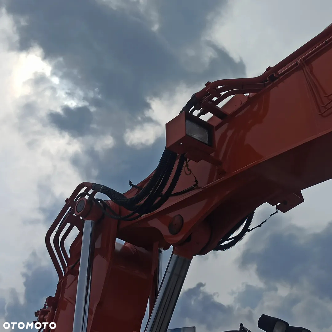Hitachi ZX 170 W - 17