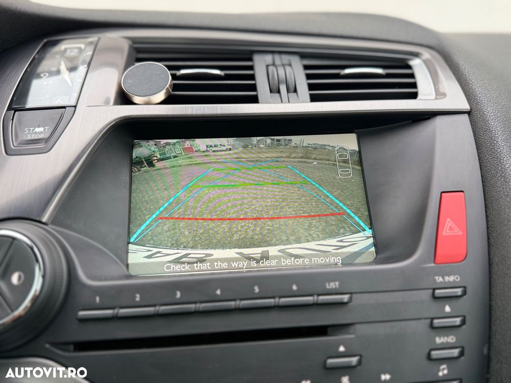 Citroën DS5 e-HDi 115 EGS6 Chic - 11